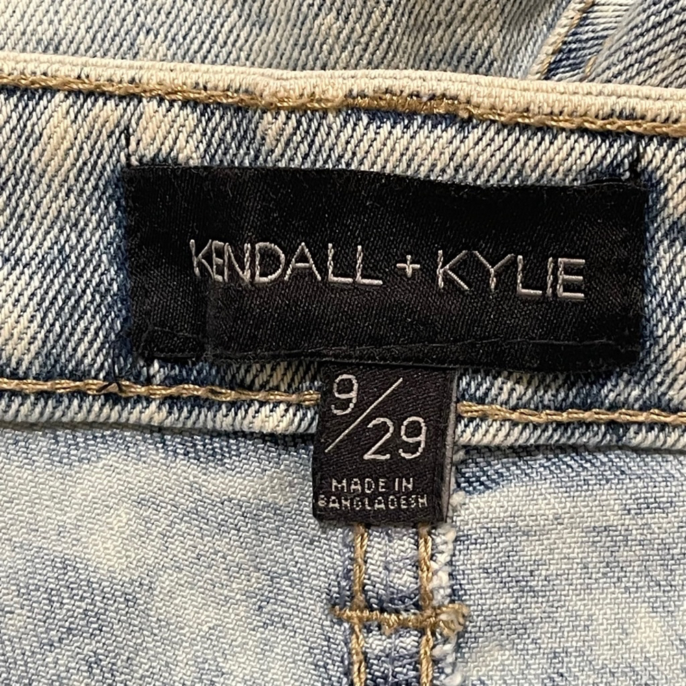 Kendall + Kylie women’s Jeans Size 9/29 Blue Distressed High Rise new with tags - Picture 6 of 9